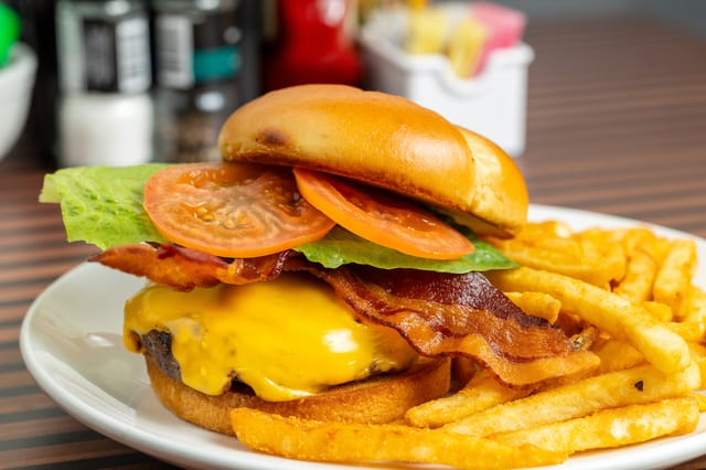 Bacon Cheeseburger.