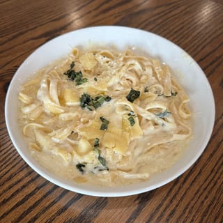 Fettuccine Alfredo